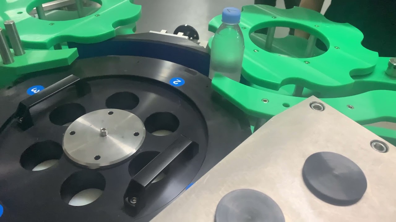 How Does an Industrial Labeling Machine Function? - PALLET&WRAPPER